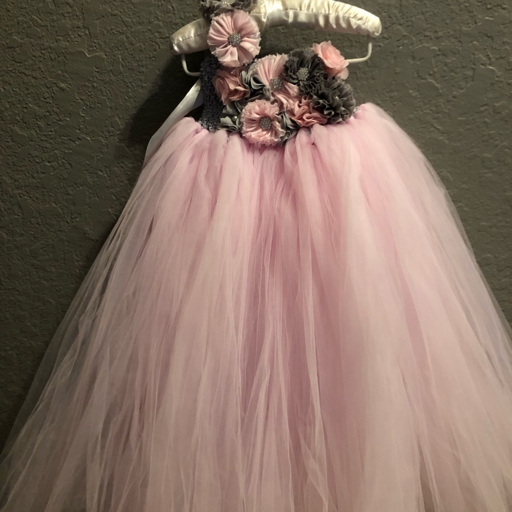 Gorgeous girls tulle princess dress pink